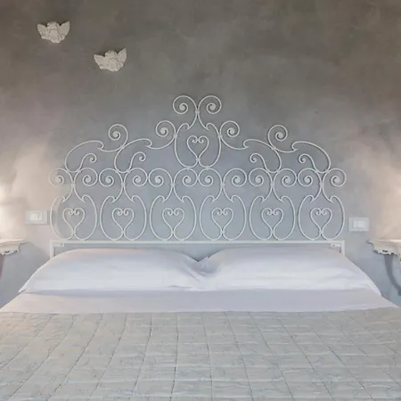 Tenuta Guardastelle - And Vineyard Farm stay