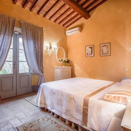 Farm stay Tenuta Guardastelle - And Vineyard